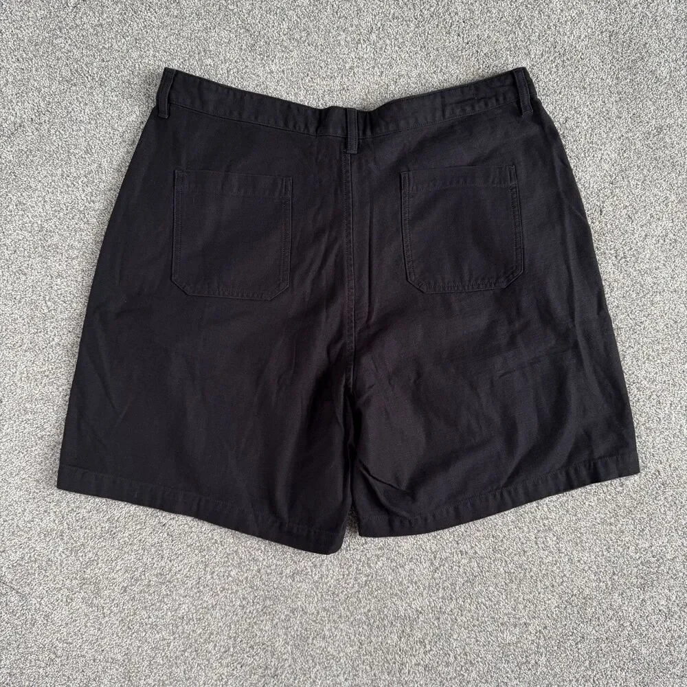The North Face Valley Cargo Shorts Black Canvas 7” Inseam Size 31 Reg NEW